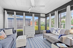 Smart TV - Venice Villas #7 (Venice)