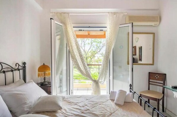 2 makuuhuonetta, silitysrauta/-lauta, ilmainen Wi-Fi, vuodevaatteet