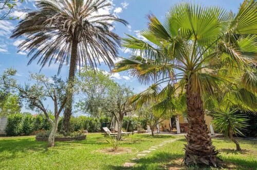 Appartement 'Frini One-Bedroom' avec piscine partagée, Wi-Fi et climatisation