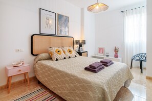 2 habitaciones, tabla de planchar con plancha y wifi gratis 