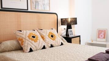 2 bedrooms, iron/ironing board, free WiFi, bed sheets