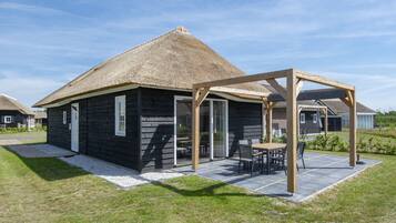 Villa | Outdoor dining