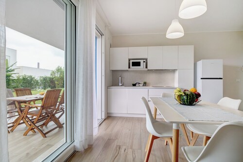 Ferienwohnung 'Deluxe 5' mit Gemeinschaftsgarten, WLAN und Klimaanlage