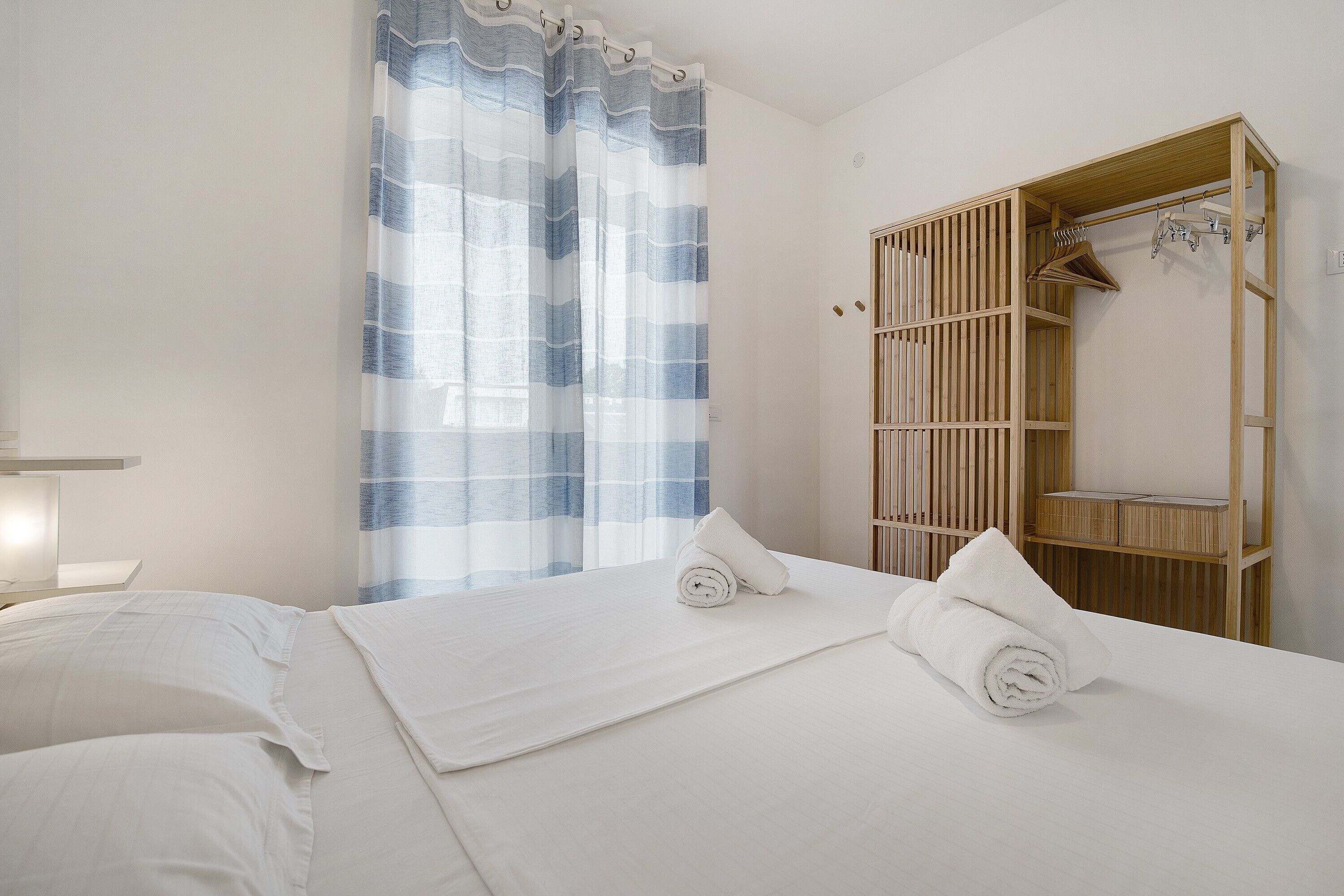 2 habitaciones, tabla de planchar con plancha y wifi gratis 