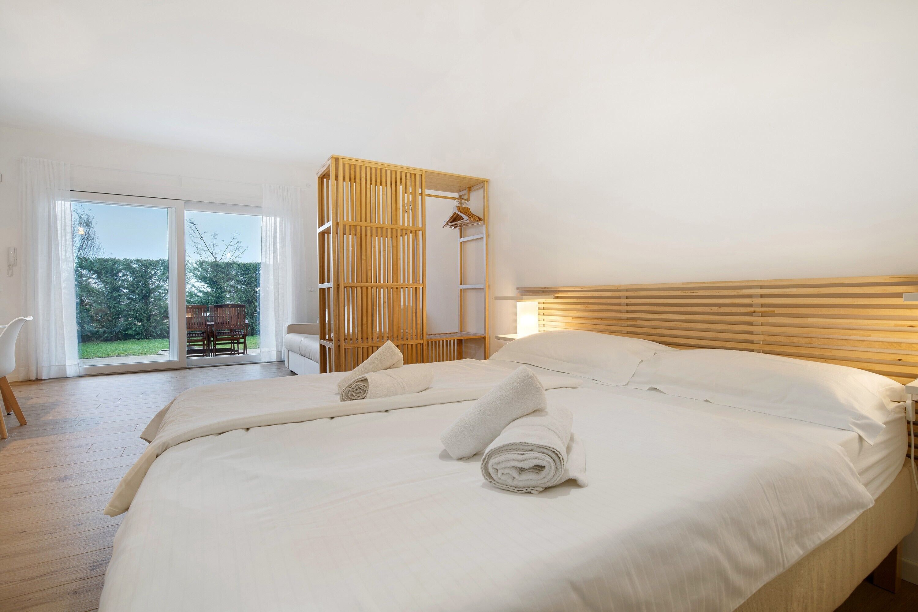 Fer et planche à repasser, Wi-Fi gratuit, draps fournis