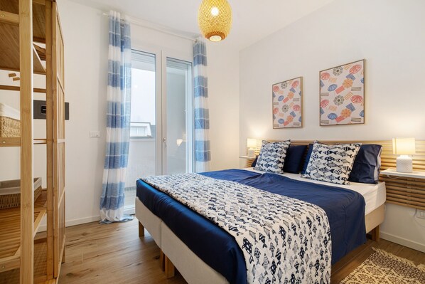 2 chambres, fer et planche à repasser, Wi-Fi gratuit, draps fournis