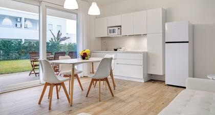 Appartement "Deluxe 6" avec jardin partagé, Wi-Fi et climatisation