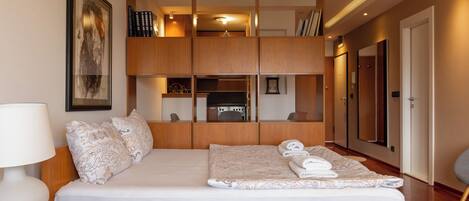 Studio | 1 kamar tidur, meja kerja, ruang kerja ramah laptop, dan kedap suara