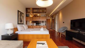 Studio | 1 bedroom, desk, laptop workspace, soundproofing