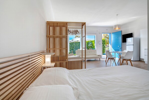 Iron/ironing board, free WiFi, bed sheets - Studio Apartment 'Open Space 2' with Shared Garden, Wi-Fi and Air Conditioning (Jesolo)