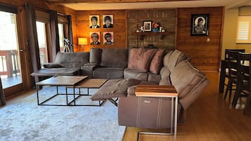 Smart TV, fireplace, video games