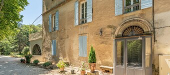 Chateau de Couvent Apartment for 2 people next to the golf course