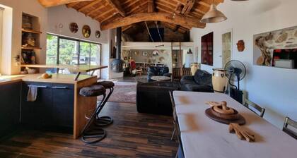 Mas Montet Chez Raphael with Shared Pool, Wi-Fi and Air Conditioning