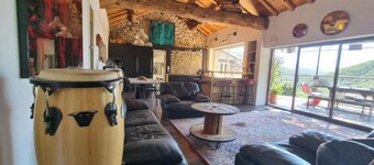 Mas Montet Chez Raphael con piscina compartida, Wi-Fi y aire acondicionado