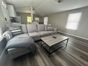 Living area - Cozy home in charming Norwalk with AC, WiFi. Cedar Point/Summit Race//Sports Par (Norwalk)