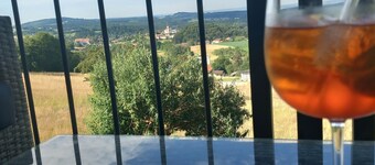 Traumhaftes neu Renoviertes Apartment mit Herrlichem Ausblick & top Ausstattung