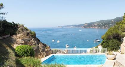 Apartment 'Senya Salvi' with Sea View, Wi-Fi and Air Conditioning