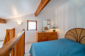 2 chambres, fer et planche à repasser