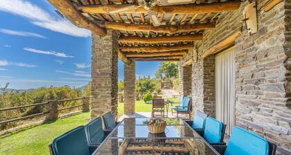 Maison rurale 'Cortijo Jiménez' avec vue montagne, piscine privée et Wi-Fi