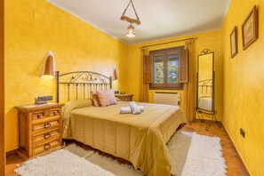 3 bedrooms, free WiFi, bed sheets - Country House 'Cortijo Jiménez' with Mountain View, Private Pool and Wi-Fi (Pitres)