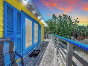 Terrace/patio - Centralized, family friendly, Beachside Escape on Siesta Key (Siesta Key)