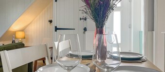 2 bedroom accommodation in Cromford