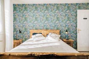 3 bedrooms, iron/ironing board - Holiday Home 'Maison Chaleureuse Cancale' with Private Terrace and Private Garden (Cancale)