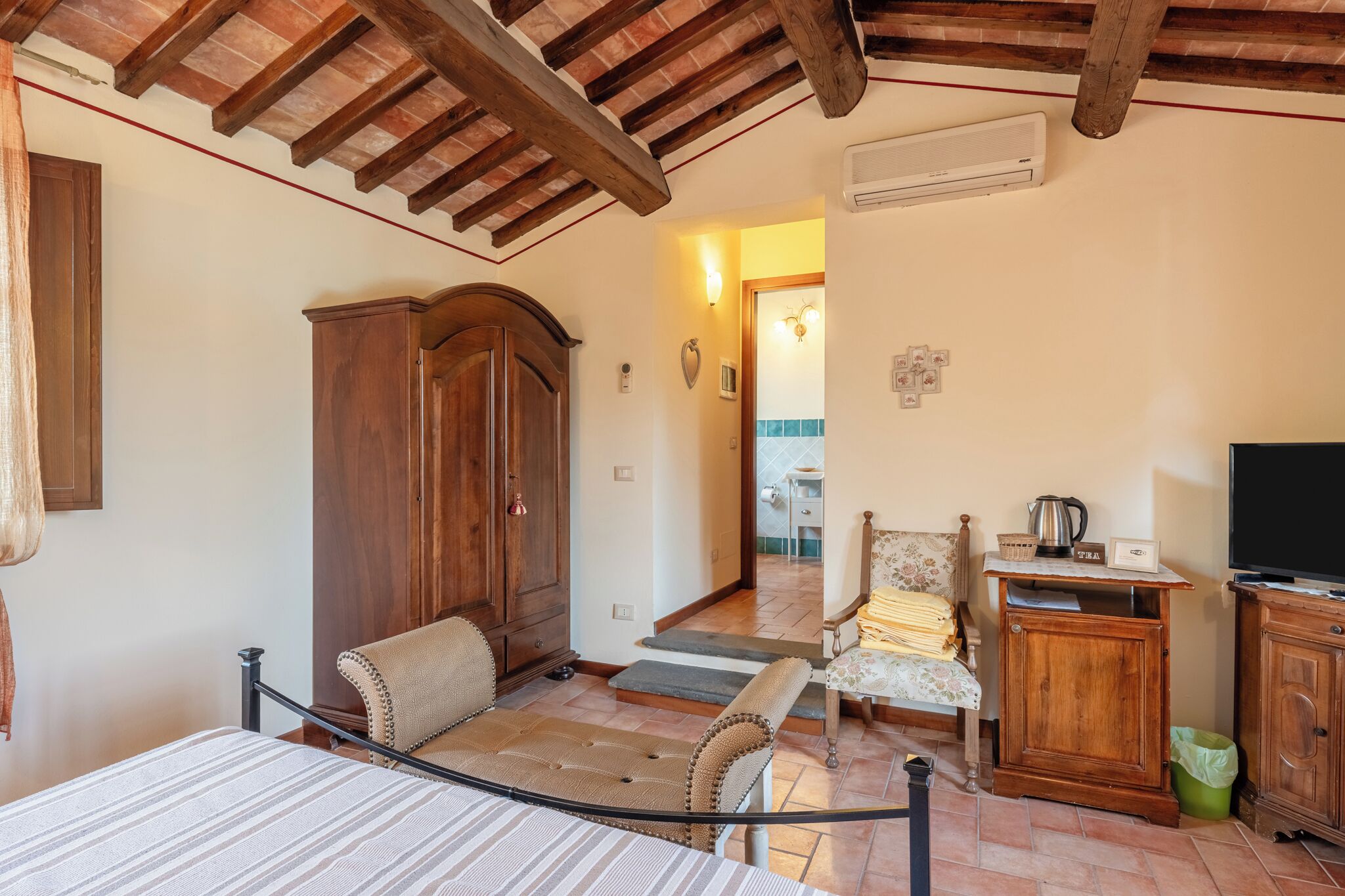 1 chambre, fer et planche à repasser, Wi-Fi gratuit, draps fournis