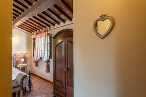 1 bedroom, iron/ironing board, free WiFi, bed sheets - 'Rosa Bianca' Room with Shared Pool, Wi-Fi and Air Conditioning (montecarlo)