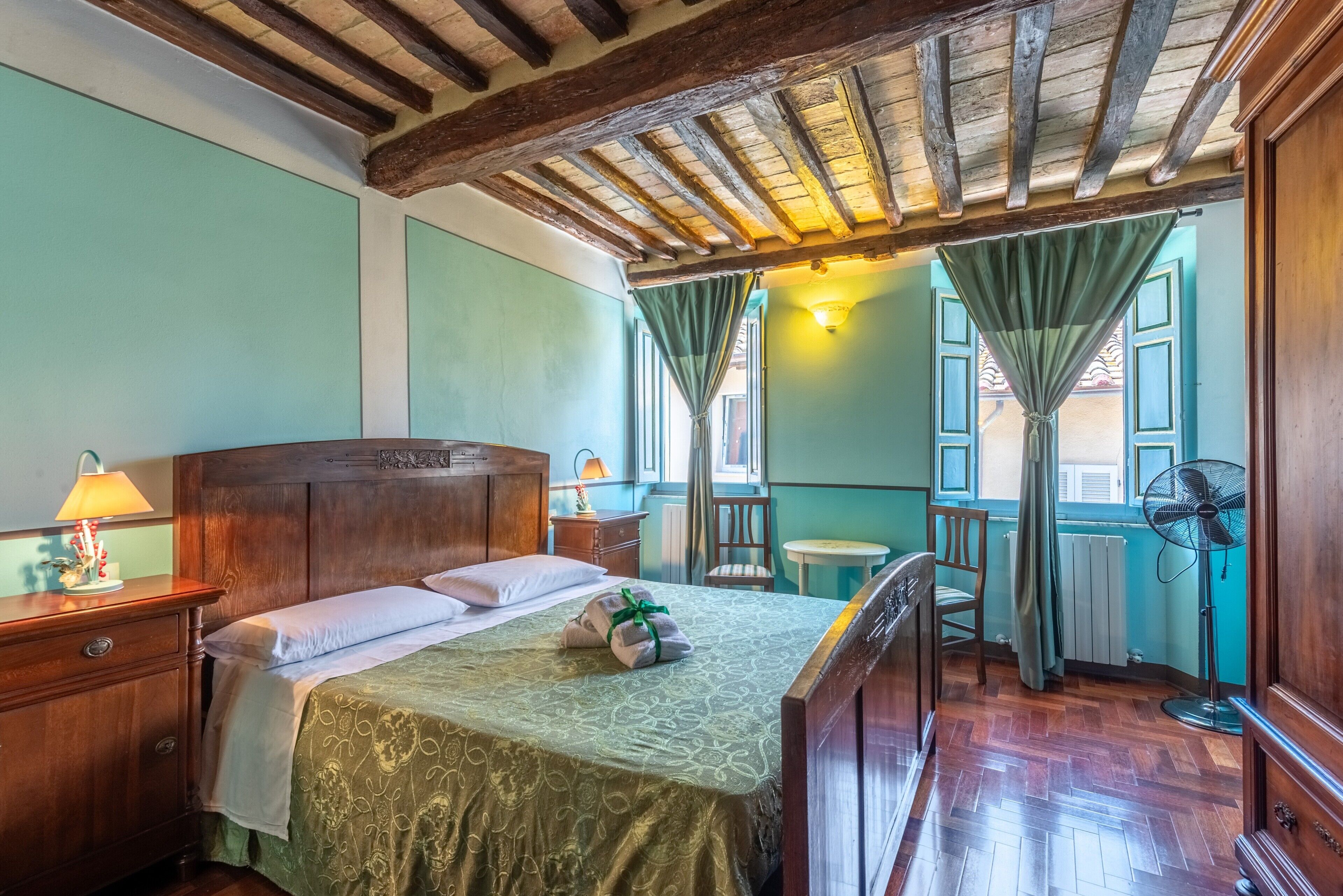 1 多间卧室、免费 WiFi、床单