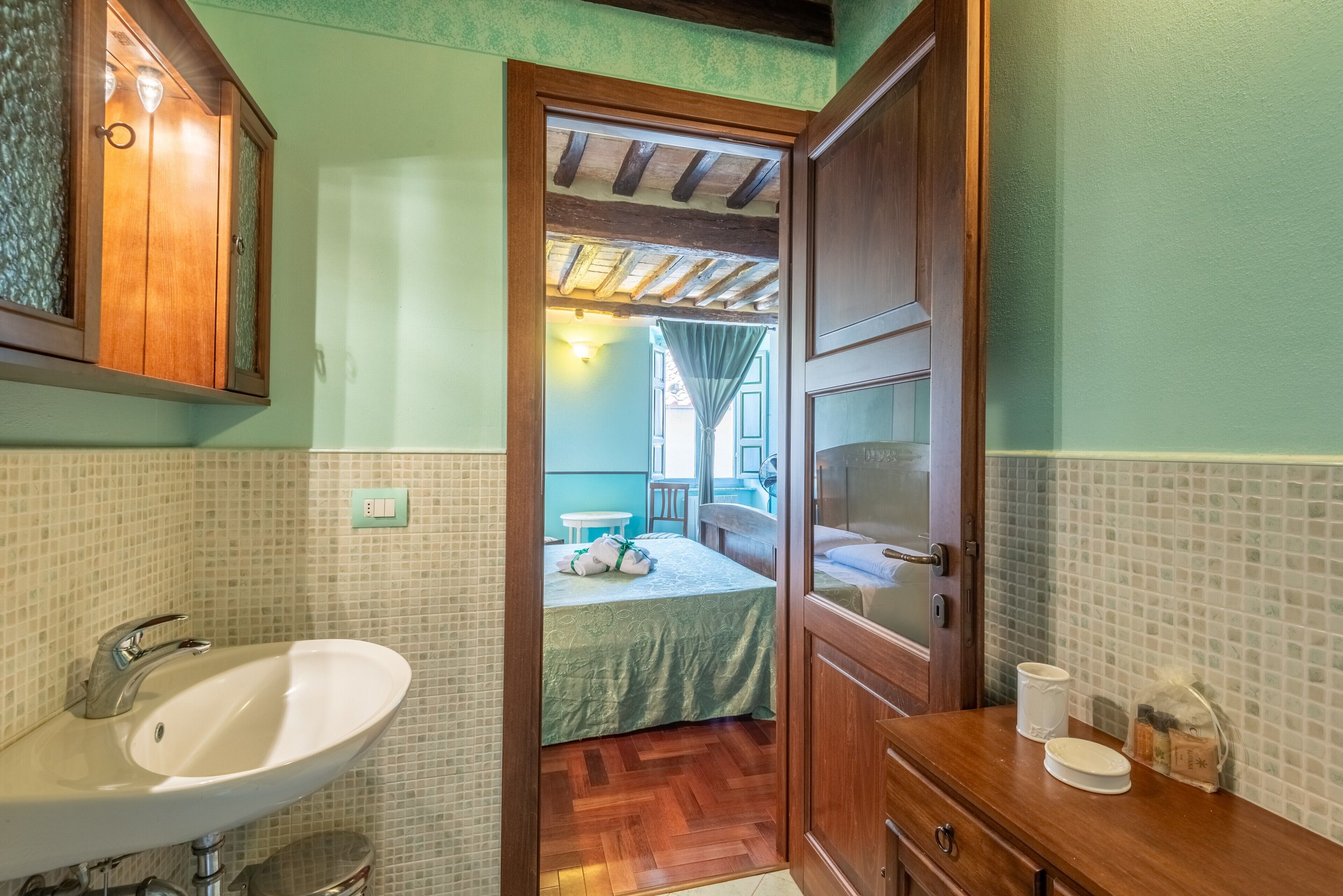 1 多间卧室、免费 WiFi、床单