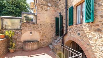 Enceinte de lâhĂ©bergement