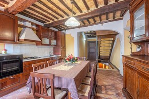 Dining - Room 'Camera Beige' - Beb del Musico with Private Terrace, Balcony and Wi-Fi (Montalcino)