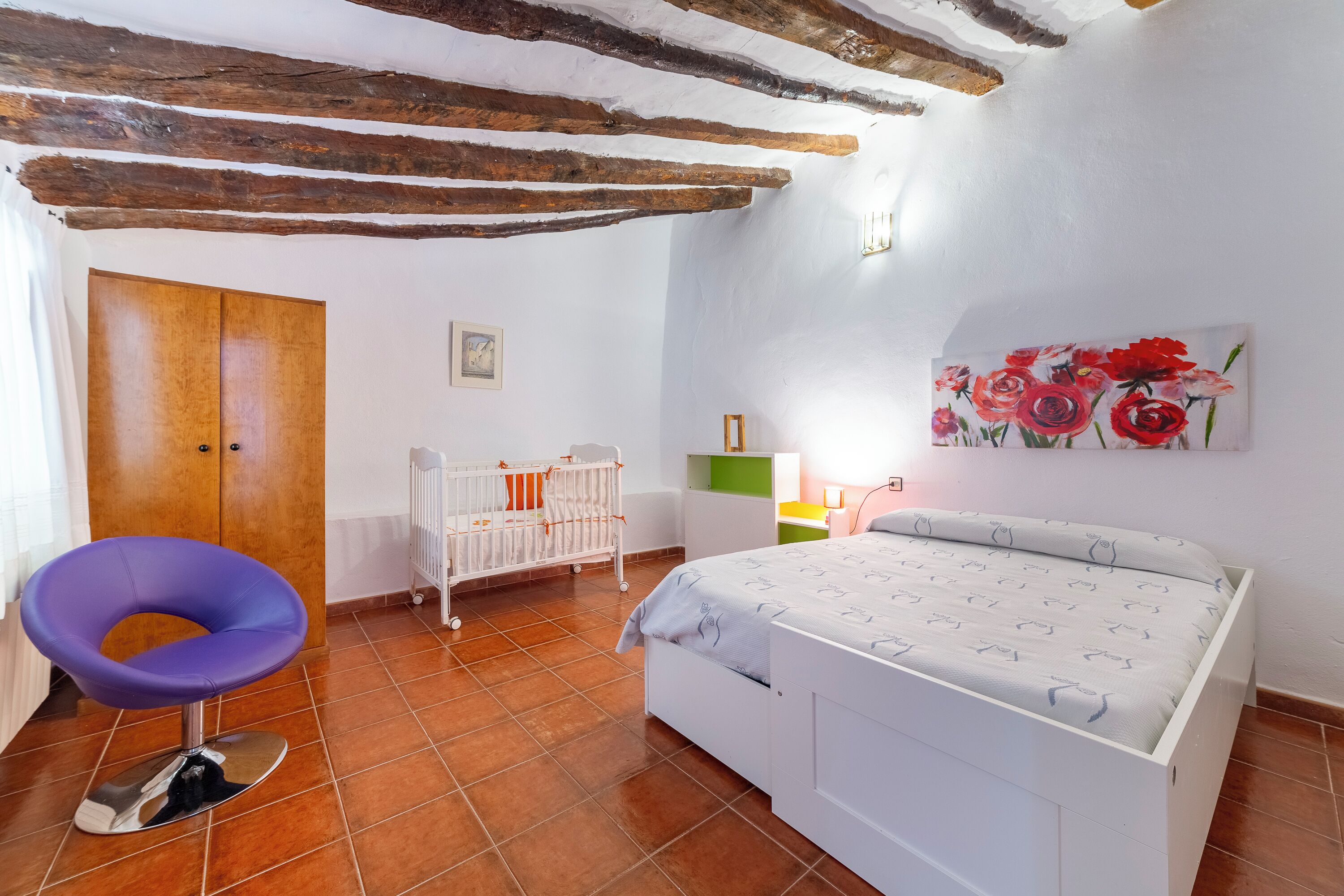 10 habitaciones, tabla de planchar con plancha y wifi gratis 