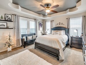 5 Schlafzimmer, Bügeleisen/Bügelbrett, Reisekinderbett, kostenloses WLAN