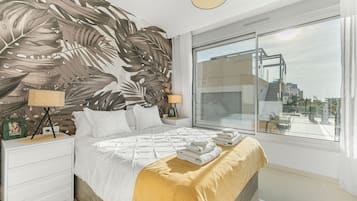 Een strijkplank/strijkijzer, gratis wifi, beddengoed