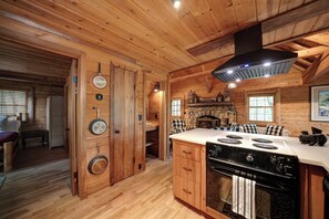 Cabin, 2 Double Beds, Patio, Mountain View (The Guest House)