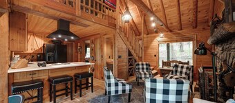 The Guest House Historic Cabin in Big Canoe