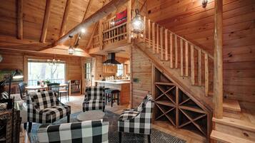 Kabin, 2 Tempat Tidur Double, patio, pemandangan gunung (The Guest House) | Interior