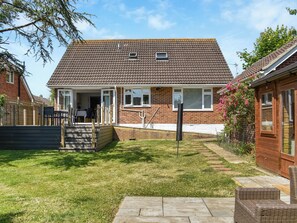 Exterior - 4 bedroom accommodation in Lymington (Lymington)