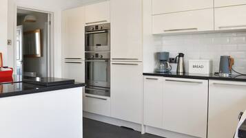 Dishwasher, highchair