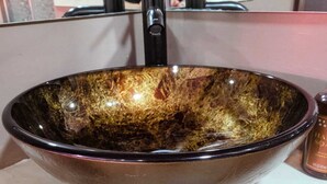 Dusche, Handtücher, Seife, Shampoo