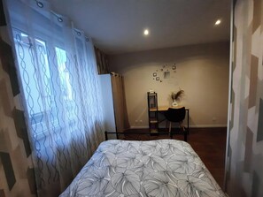 1 bedroom, free WiFi, bed sheets