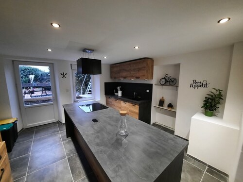 Clair Matin. Chambre avec SDB, idéale pour un séjour économique tout confort