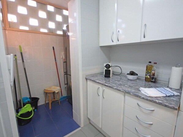 Private kitchen - Coastal Getaway With Pool (Marbella)