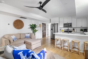 Smart TV - A newly renovated classic Charleston home in the heart of downtown  (Charleston)