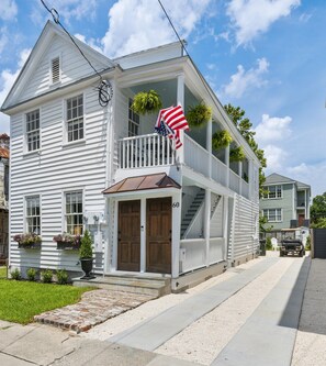 Exterior - A newly renovated classic Charleston home in the heart of downtown  (Charleston)