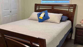 1 kamar tidur, setrika/meja setrika, Wi-Fi gratis, dan seprai linen