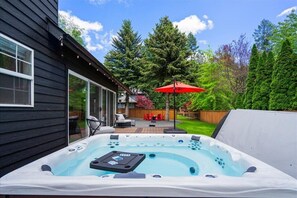 Terrace/patio - Lake, Hot Tub, Golf Retreat (Hayden Lake)