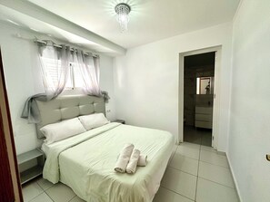 5 habitaciones, tabla de planchar con plancha y wifi gratis